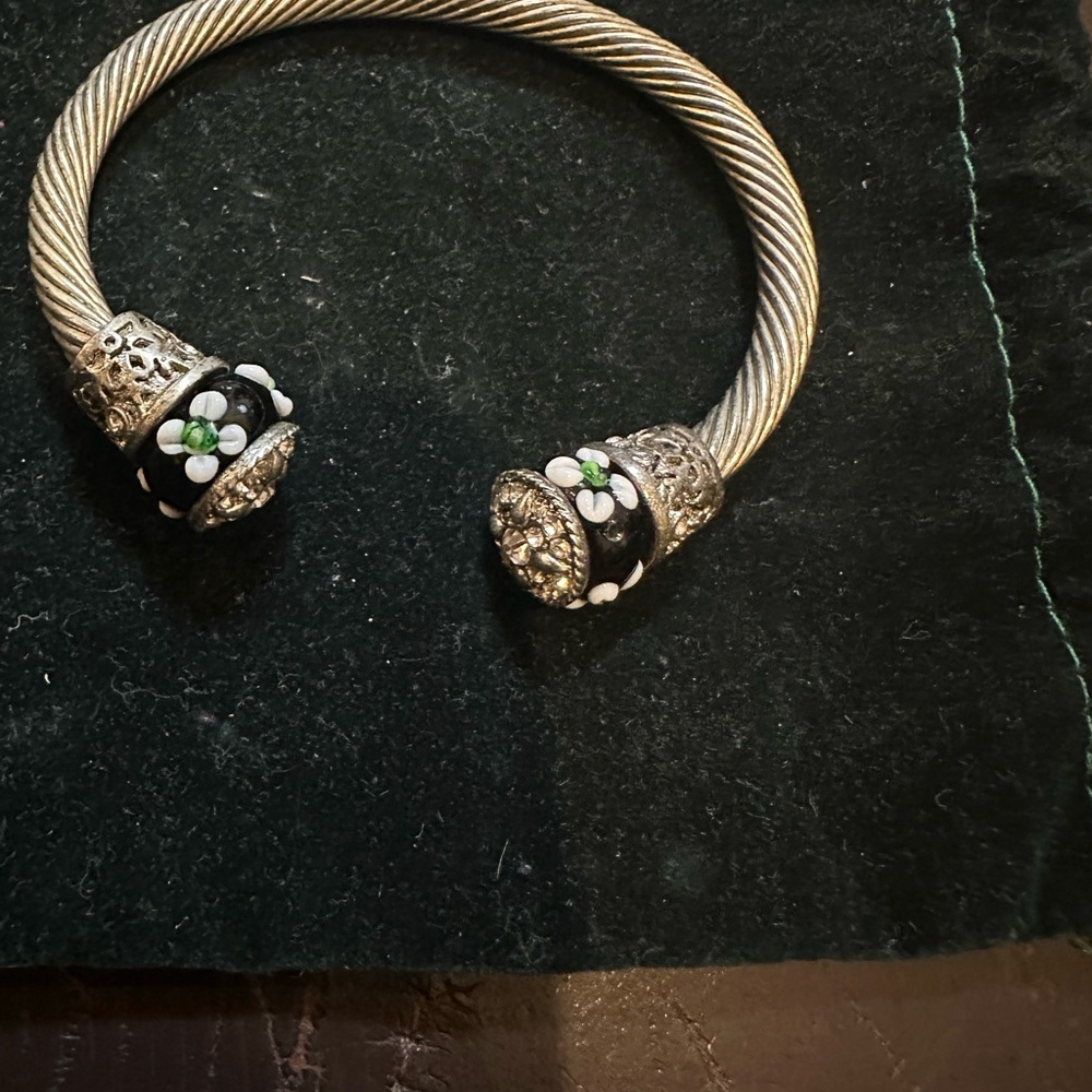 Elegant Silver and Black Floral Bangle